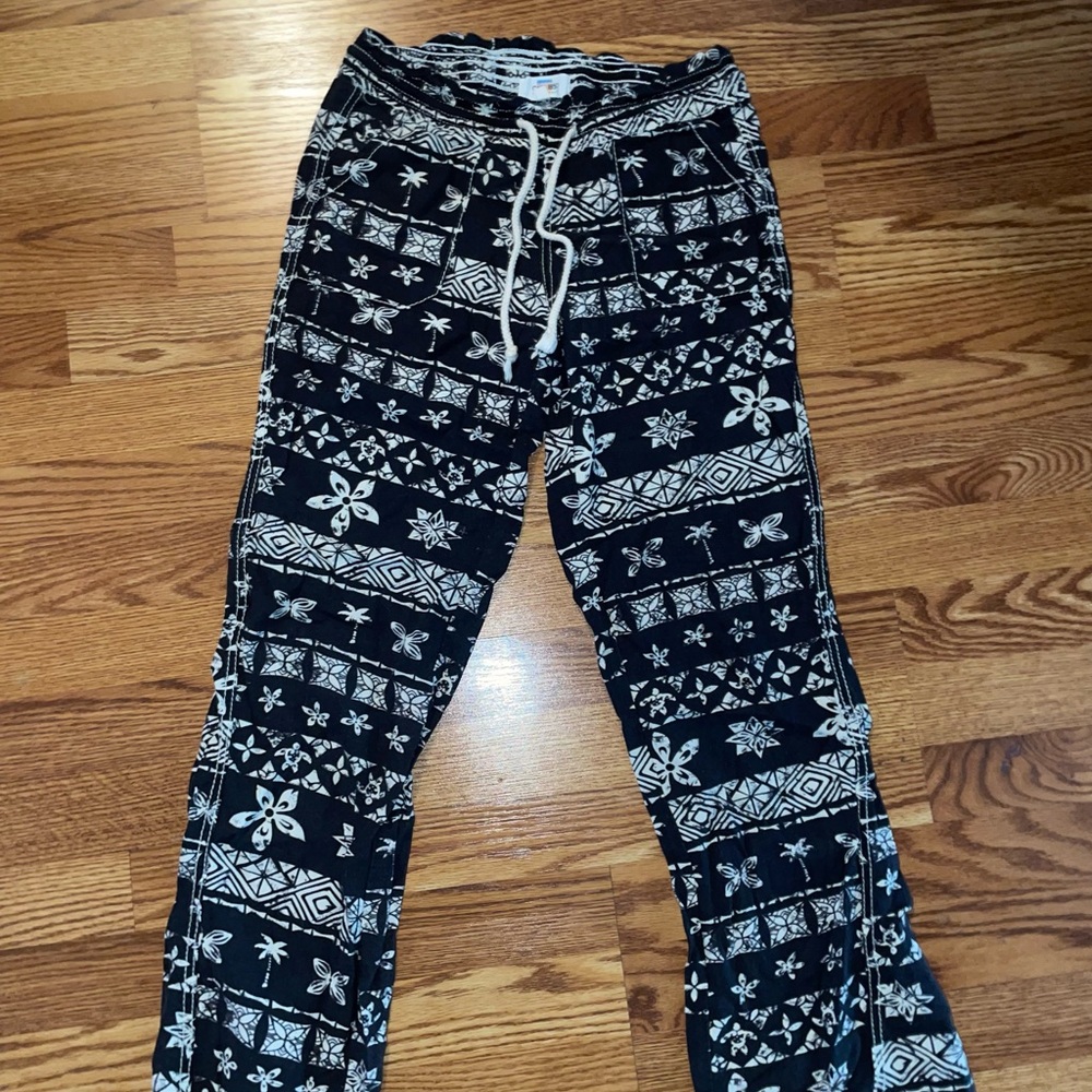 Patterned Black and White Small Pants